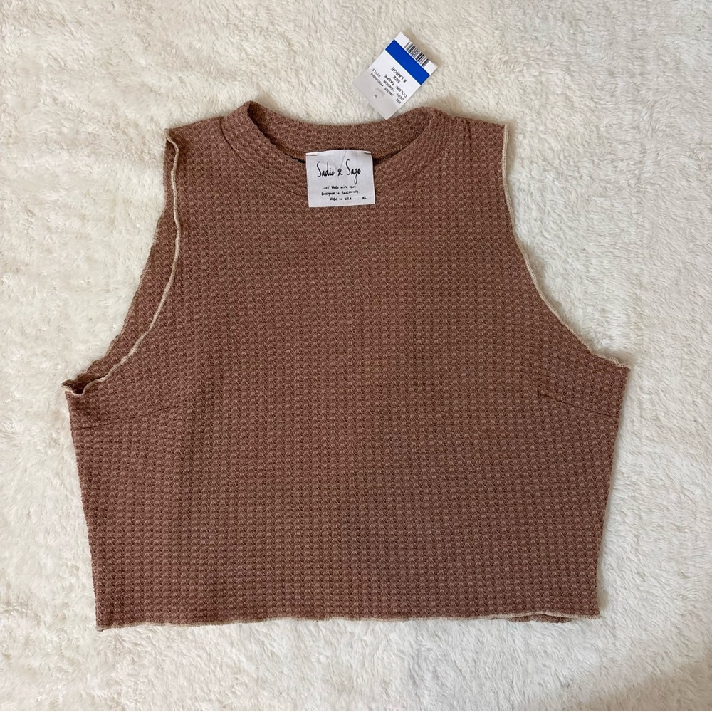 NWT Sadie and Sage Sleeveless Top Size XL Beige/Tan